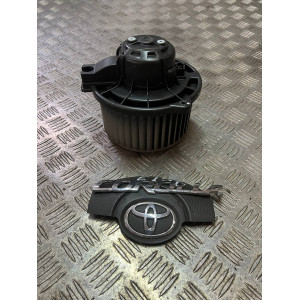 Моторчик печки Toyota Corolla E12 (2000-2006) 0160700610 / 8710302080