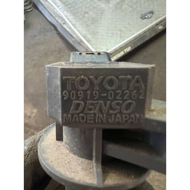 Катушка зажигания Toyota Corolla E12 (2000-2006) 9008019019 / 9091902262