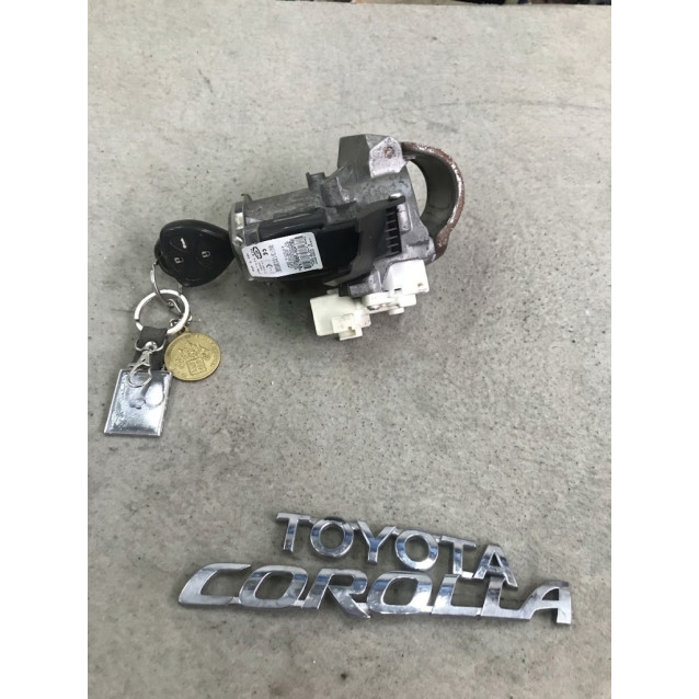 Замок зажигания Toyota Corolla E15 (2007-2013) 4528042140