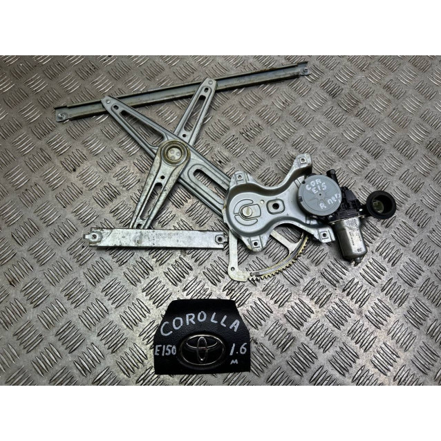Стеклоподъемник передний правый Toyota Corolla E15 (2007-2013) 6980112220