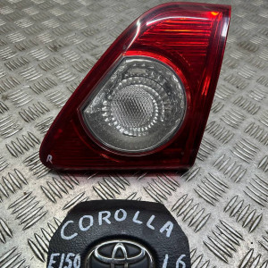 Фонарь правый внутренний Toyota Corolla E15 (2007-2013) 8158112110