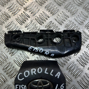 Кронштейн переднего бампера правый Toyota Corolla E15 (2007-2013) 5211502100 5211512430