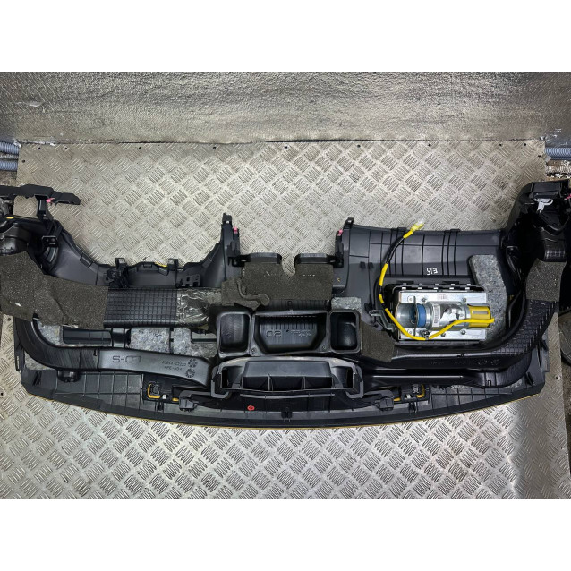Торпедо накладка Toyota Corolla E15 (2007-2013) 5530202211B0 *с подушкой безопасности 