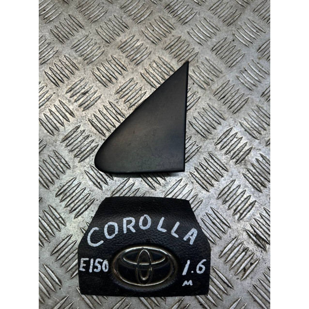 Накладка крила декоративна передняя левая Toyota Corolla E15 (2007-2013) 6011802050