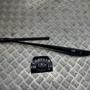 Держатель дворника правый Toyota Corolla E15 (2007-2013) 8521112520 