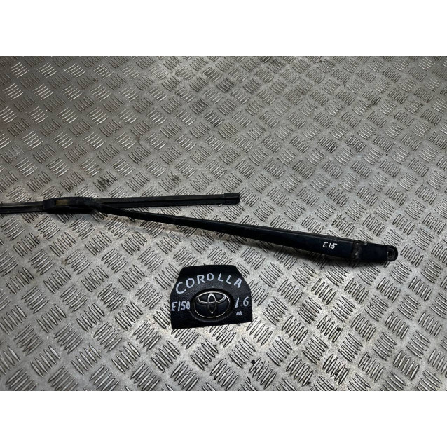 Держатель дворника правый Toyota Corolla E15 (2007-2013) 8521112520 