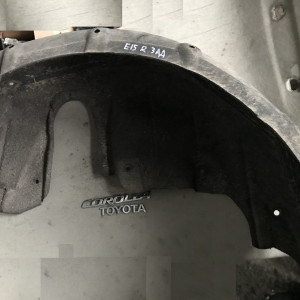Подкрылок задний правый Toyota Corolla E15 (2007-2013) 6563702100