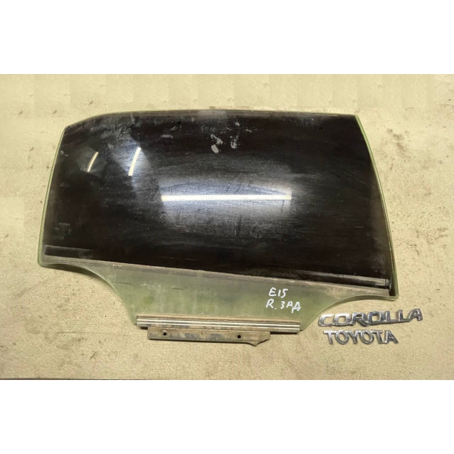 Стекло двери заднее правое Toyota Corolla E15 (2007-2013) 6811312770