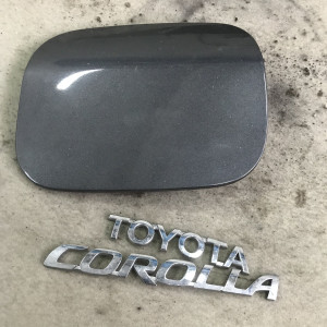 Лючок бензобака Toyota Corolla E15 (2007-2013) 7735012490