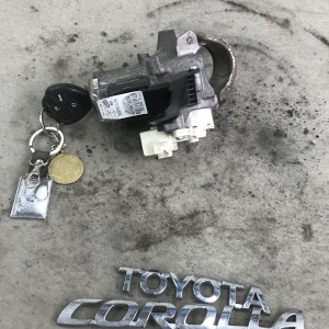 Замок зажигания Toyota Corolla E15 (2007-2013) 8978335040