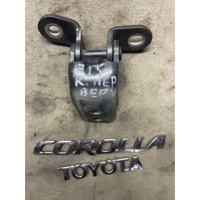 Петля двери передней правой верх Toyota Corolla E15 (2007-2013) 6871012151