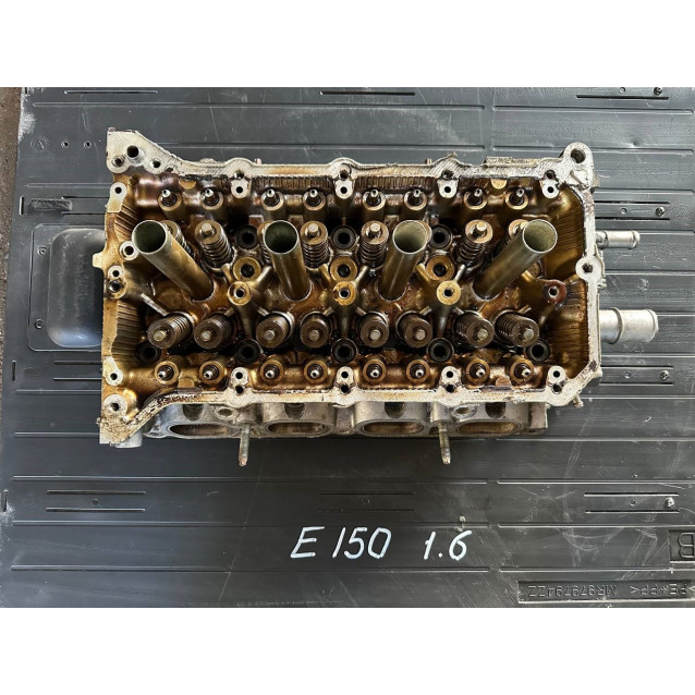 Головка блока цилиндров с клапанами Toyota Auris Corolla (2006-2013) 1ZR 1110139686