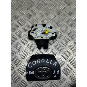 Замок крышки багажника Toyota Corolla E15 (2007-2013) 6460012021