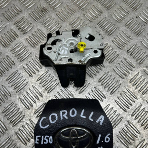 Замок крышки багажника Toyota Corolla E15 (2007-2013) 6460012021