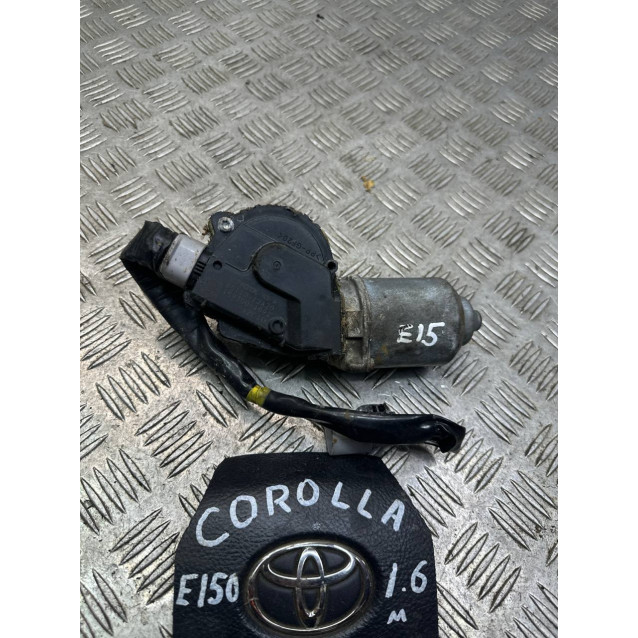 Моторчик стеклоочистителя передний Toyota Corolla E15 (2007-2013) 8511012A20