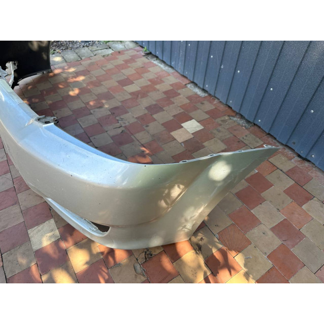 Бампер передний рещетка Toyota Corolla Verso (2004-2009) 521190F900 / 531120F010*без противотуманнок 