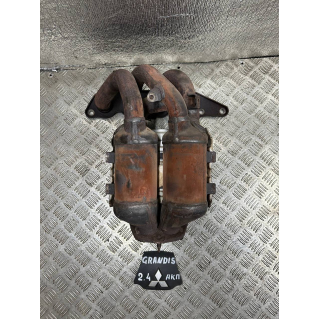 Коллектор выпускной Mitsubishi Grandis (2004-2010) 2,4 1555A028 *без катализатора