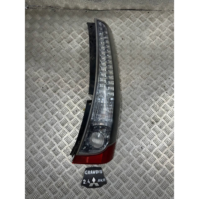 Фонарь правый Mitsubishi Grandis (2004-2010) 8330A016 8330A212 8330A492