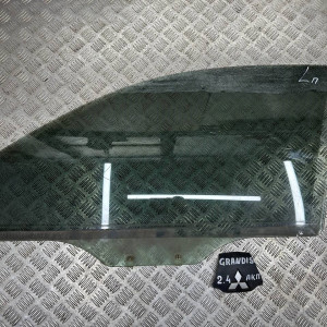 Стекло двери переднее левое Mitsubishi Grandis (2004-2010) MN167531