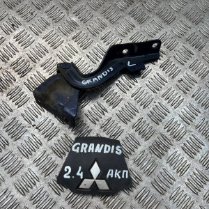 Петля капота ліва Mitsubishi Grandis (2004-2010) MR959617