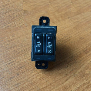Кнопка подогрева сидений Mitsubishi Grandis (2004-2010) MB803872