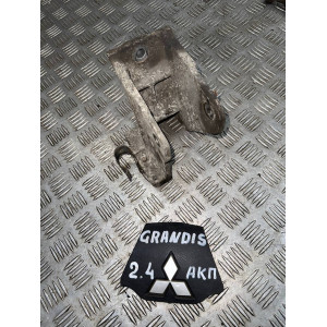 Кронштейн крепления КПП Mitsubishi Grandis (2004-2010) MR983920