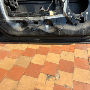Дверь передняя левая Mitsubishi Grandis (04-10) MN150854