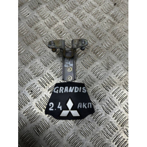 Петля двери передней левой низ Mitsubishi Grandis (2004-2010) MR292180