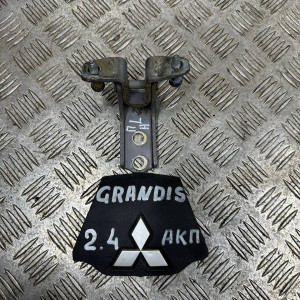 Петля двери передней левой низ Mitsubishi Grandis (2004-2010) MR292180