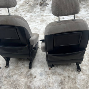 Сиденья Mitsubishi Grandis (04-10)