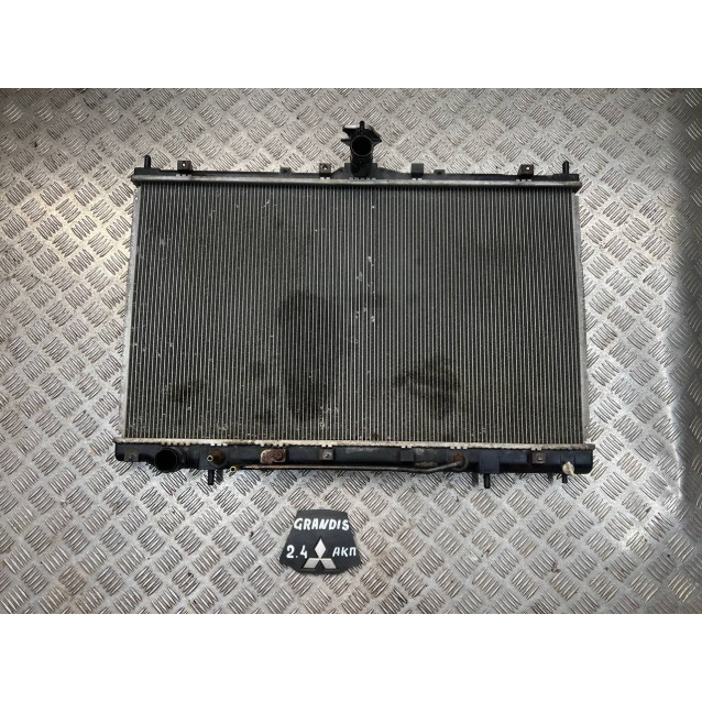 Радиатор охлождения (основной) двигателя Mitsubishi Grandis (2004-2010) 2.4 АКПП MN171217