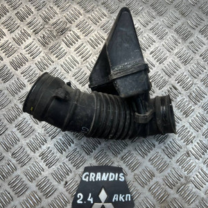 Патрубок повітряного фільтра Mitsubishi Grandis (04-10) MR993560