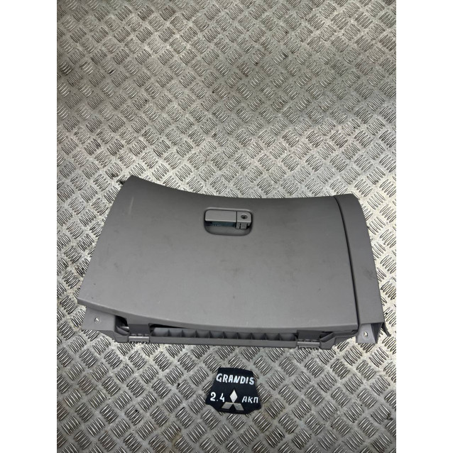 Бардачок Mitsubishi Grandis (2004-2010) MN157309HA  