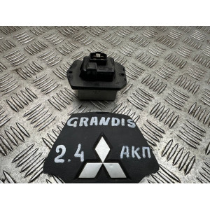 Резистор печки Mitsubishi Grandis (2004-2010) 2.4 АКПП MR958201