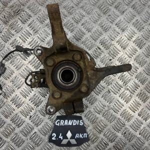 Кулак поворотный (цапфа) передний правый Mitsubishi Grandis (2004-2010) MR594356