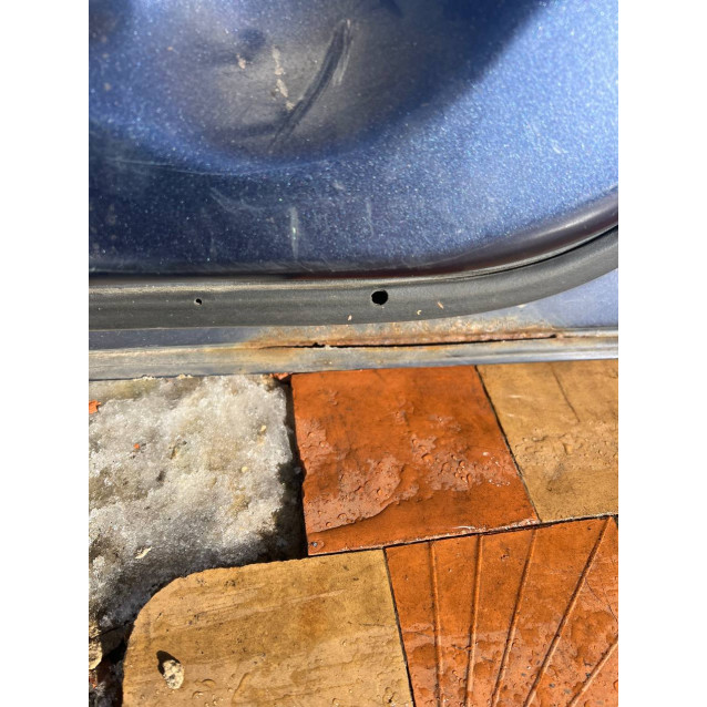 Дверь передняя правая Mitsubishi Grandis (2004-2010) 5700A036