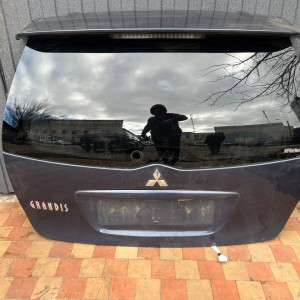 Крышка багажника Mitsubishi Grandis (2004-2010) MN186428