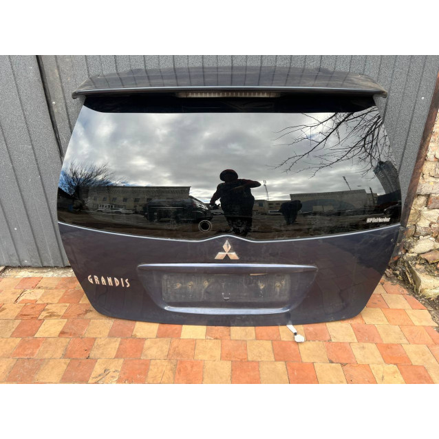Крышка багажника Mitsubishi Grandis (2004-2010) MN186428