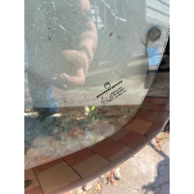 Стекло лобовое Mitsubishi Grandis (2004-2010) *не оригинал