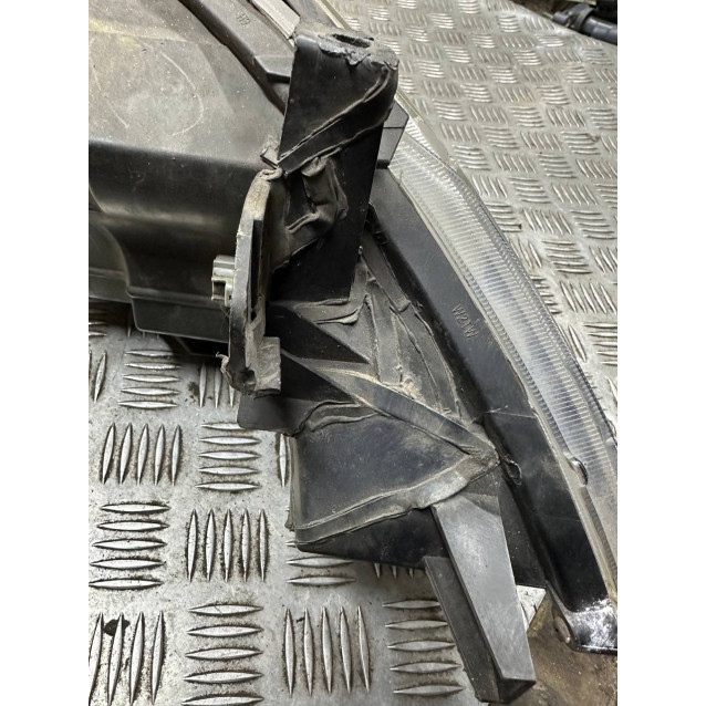 Фара левая Mitsubishi Grandis (2004-2010) 8301A573 * дефект