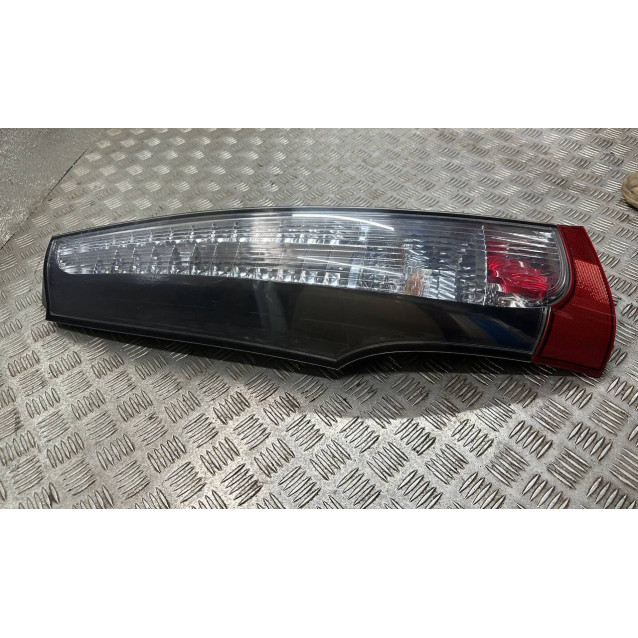 Фонарь левый Mitsubishi Grandis (04-10) 8330A209