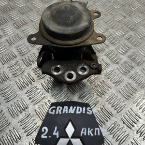 Подушка опора двигателя Mitsubishi Grandis (2004-2010) MR594373