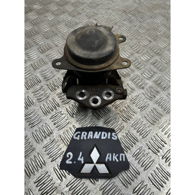 Подушка опора двигателя Mitsubishi Grandis (2004-2010) MR594373