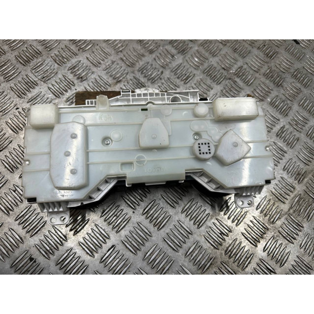 Щиток приборов Toyota Hilux (2005-2023) 2.5 R руль 83800-0K032