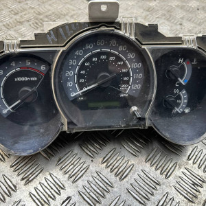 Щиток приборов Toyota Hilux (2005-2023) 2.5 R руль 83800-0K032