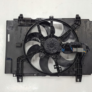 Диффузор с вентилятором радиатора Nissan Juke (YF15) (2010-2017) 214811KA0A