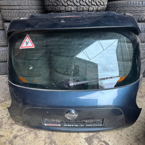 Крышка багажника со стеклом Nissan Juke (YF15) (10-17) K0100BV8BA