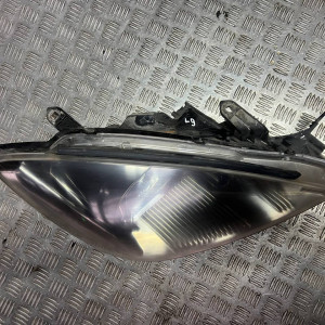 Фара правая Mitsubishi Lancer 9 (2003-2009) MN161674