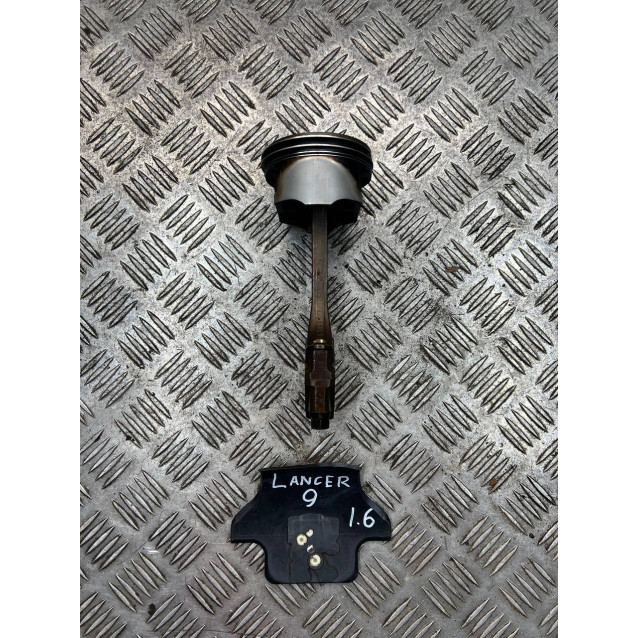 Поршень с шатуном Mitsubishi Lancer 9 (2003-2009) 1,6 МКПП MD312667 MD371686