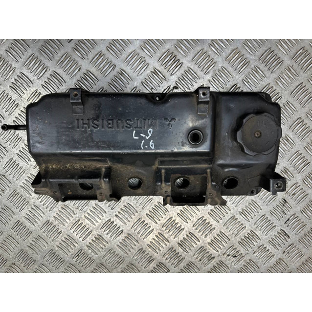 Крышка клапанная 1,6 Mitsubishi Lancer 9 (2003-2009) MD371440